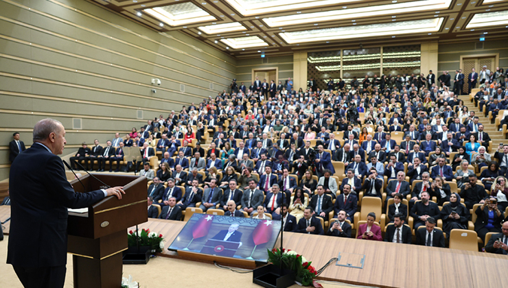 Erdoğan: Anadolu medyasının sesi gür çıktığı müddetçe demokrasimiz, sağlam temeller üzerinde yükselecektir