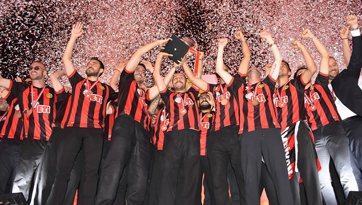 Eskişehirspor’un şampiyonluğu kutlandı
