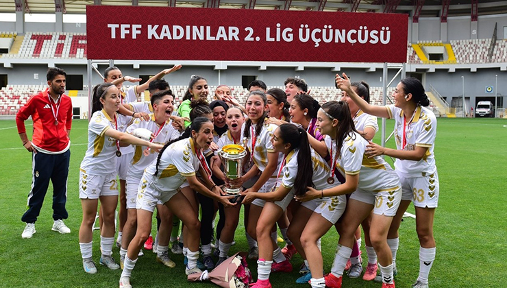 Genç Ülkümspor 1. Lig’e çıktı