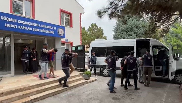 Göçmen kaçakçılığı organizatörlerine operasyon: 8 tutuklama