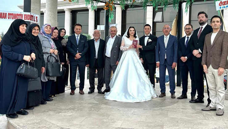 İş dünyasını buluşturan düğün