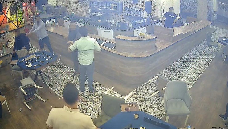 Istakalı, sandalyeli ve bıçaklı kavga; 5 yaralı, 2 tutuklama