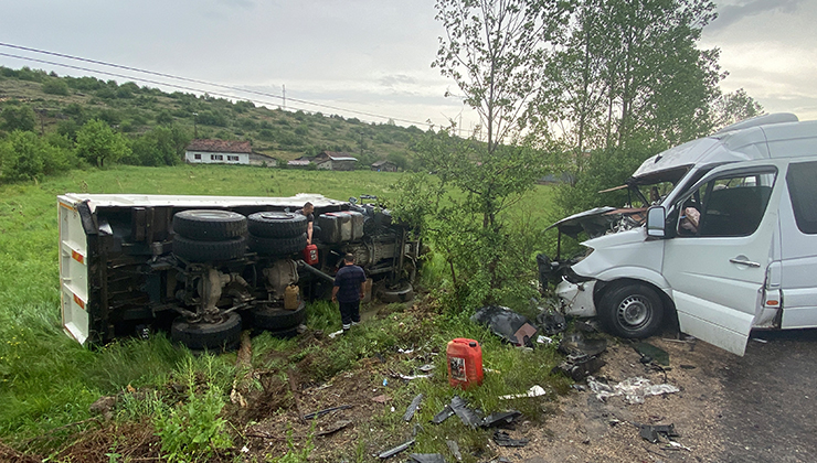 Karabük’te 4 araç kazaya karıştı; 9 yaralı
