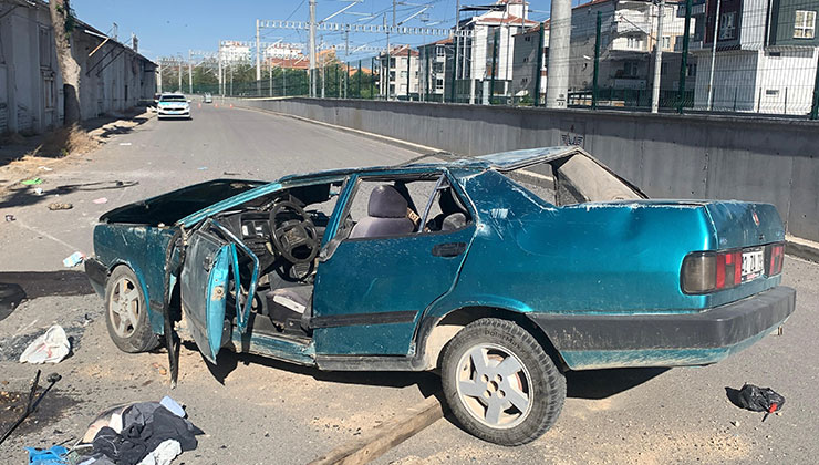 Karaman’da takla atan Tofaş demir yığınına döndü