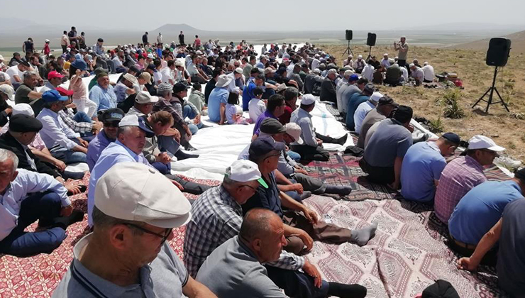 Karapınar’da yağmur duasına çıkıldı