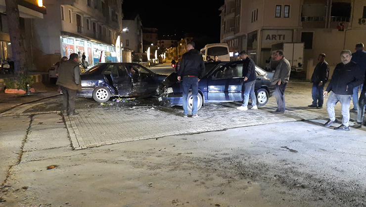 Kastamonu’da iki otomobil çarpıştı; 1 yaralı