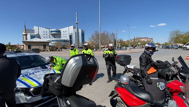 Konya’da motosikletlere sıkı denetim