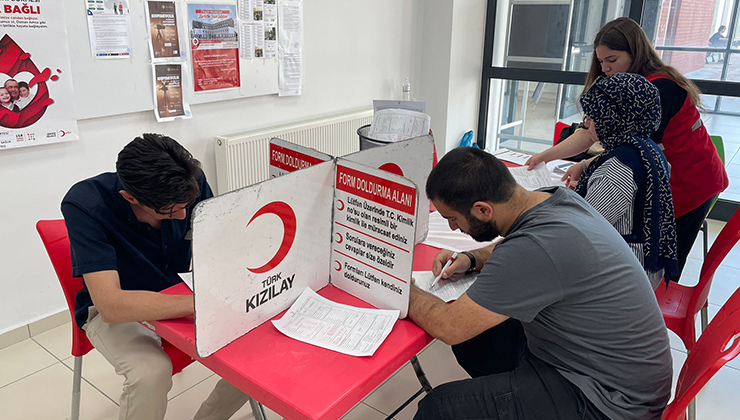 Konya’da üniversite öğrencileri kan bağışı yaptı