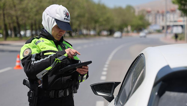 Konya’nın ilk kadın şahin polisleri görevde