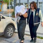 Kucağındaki bebeğiyle cezaevine gitti