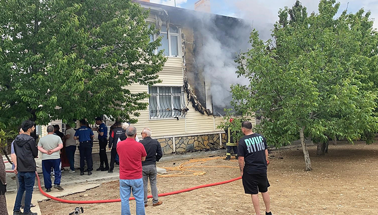 Kulu’da müstakil ev yandı