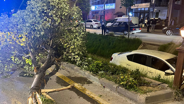 Nevşehir’de çarpışan 2 otomobilden 1’i su kanalına düştü