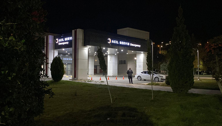 Otomobil uçurumdan yuvarlandı: 2 ölü, 1 yaralı