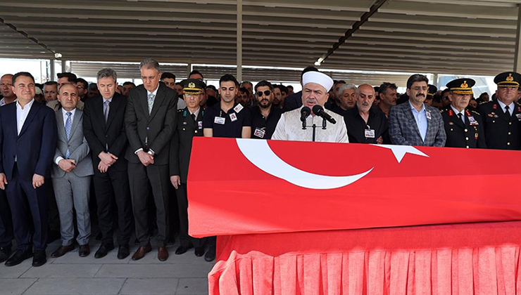 Şehit Astsubay Kıdemli Çavuş Emre Polat, Sivas’ta son yolculuğuna uğurlandı