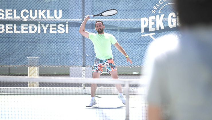 Selçuklu’da tenis kayıtları sürüyor