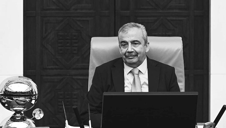 Siyasilerden, Sırrı Süreyya Önder için başsağlığı mesajı
