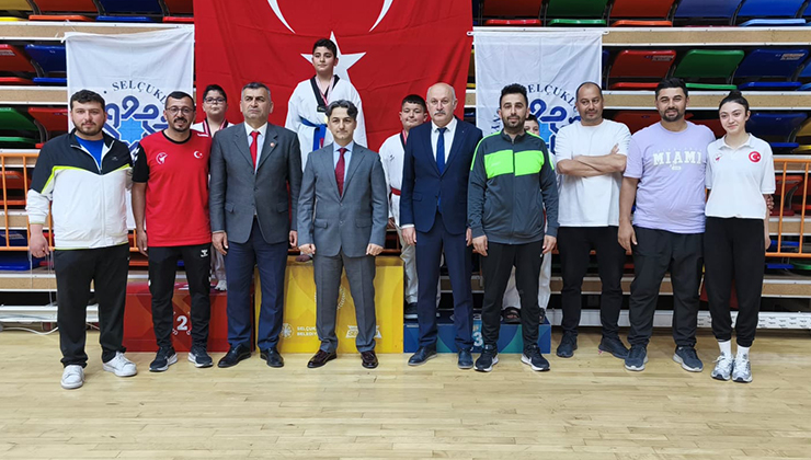 Tekvandocular Konya’da ter döktü