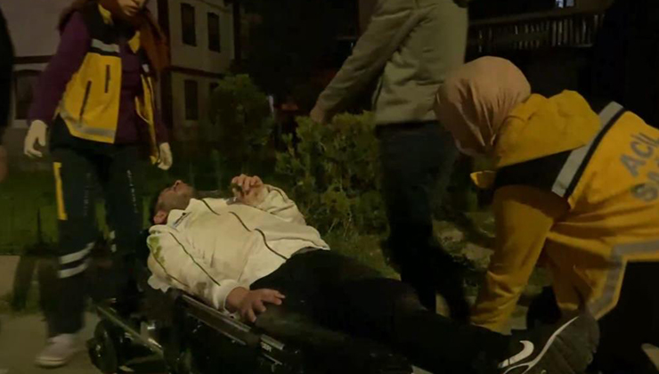 Virajı alamayan motosiklet kaldırıma çarptı: 2 yaralı