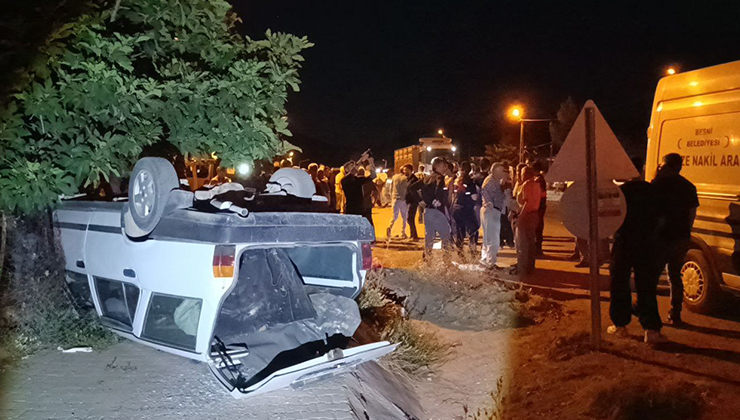 Adıyaman’da devrilen otomobildeki çifti ölüm ayırdı