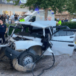 Ağaca çarpan Tofaş’ın hurdaya döndüğü ölümlü kazanın görüntüleri ortaya çıktı