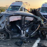 Aksaray’da 2 otomobilin çarpıştığı sıkışmalı kazada 2’si ağır 8 kişi yaralandı