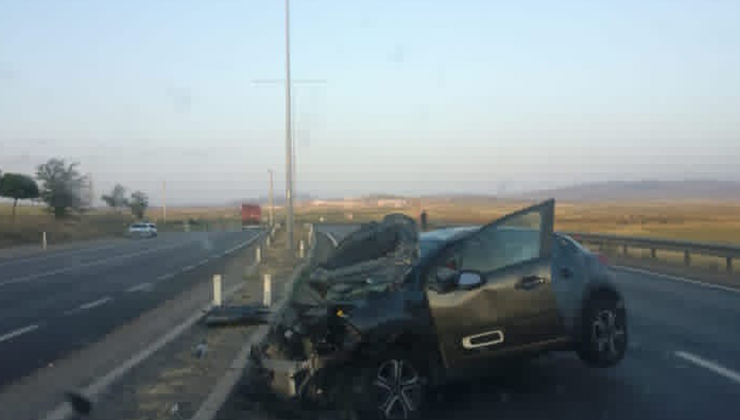 Aksaray’da iki otomobil çarpıştı: 8 yaralı