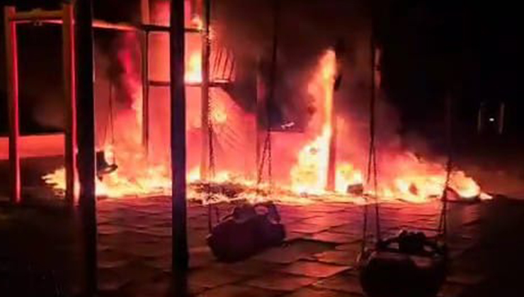 Amasya’da yakılan çocuk oyun parkı, kullanılamaz hale geldi