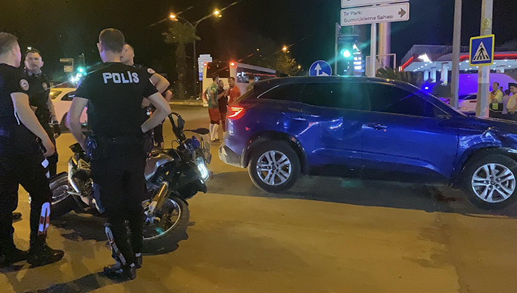 Aydın’da otomobille çarpışan motosikletteki 2 polis yaralandı
