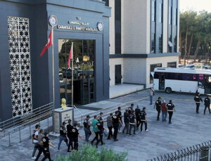 Çanakkale’de göçmen kaçakçılığı yapan suç örgütü çökertildi; 23 tutuklama