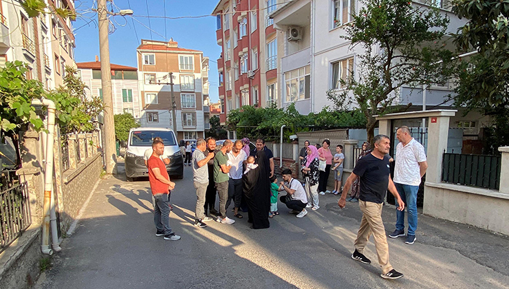 Çatı katındaki yangında 1,5 yaşındaki bebek dumandan etkilendi