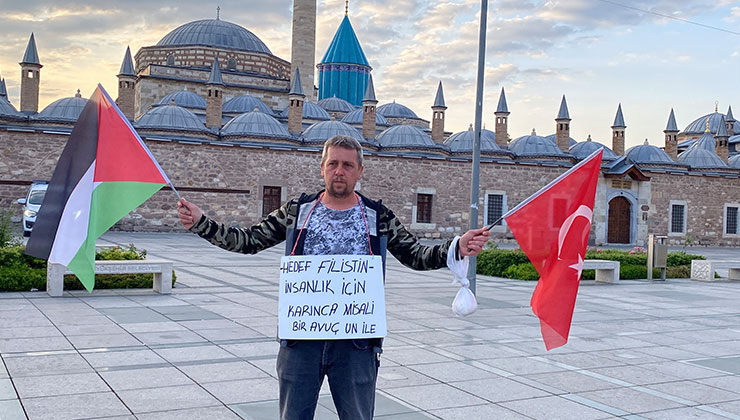 Çocuklarını bırakıp çocuklar ölmesin, savaş bitsin diye çıktığı Gazze yürüyüşünde Babalar Günü’nde Konya’ya ulaştı