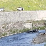 Dereye uçan otomobildeki çift ile çocukları öldü
