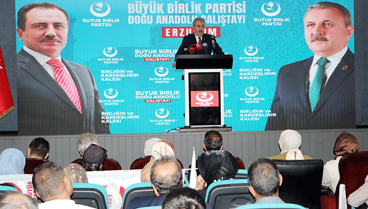 Destici: Bizi şimdi siyasi bölücülükle bölmeye çalışıyorlar