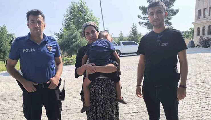 Dicle’de kayıp çocuk, polis tarafından bulunarak ailesine teslim edildi