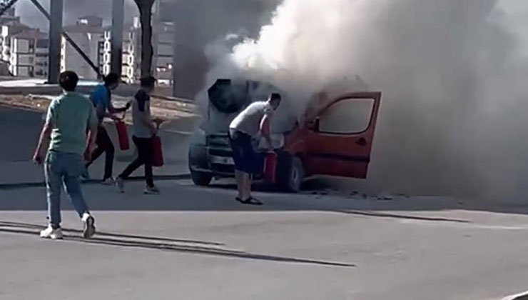 Ereğli’de seyir halinde hafif ticari araç alev alarak yandı