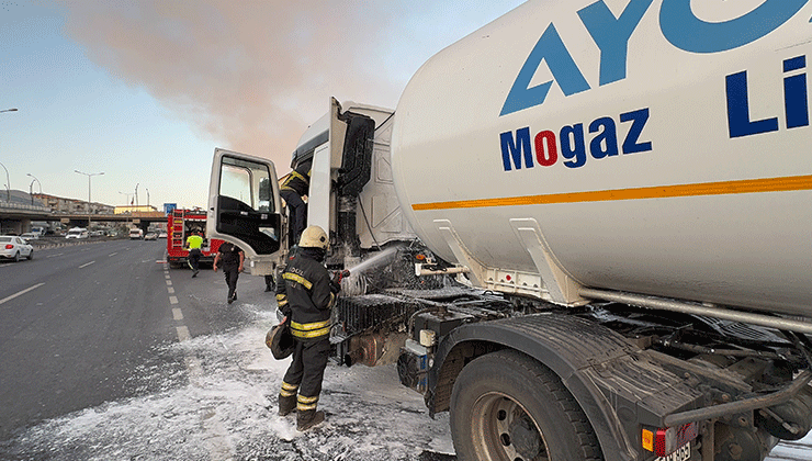 Gaz yüklü tankerin motorunda çıkan yangın korkuya neden oldu