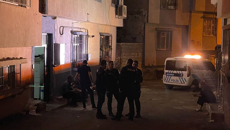 Gaziantep’te kapısı kilitli odada ölü bulunan anne ve kızının cenazeleri teslim edildi