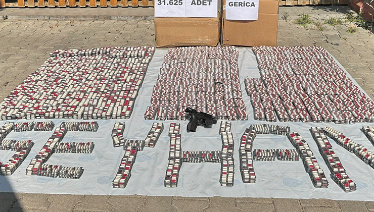 Hapisteki kardeşinin aracını uyuşturucu deposu yaptı: 31 bin 625 hap ele geçirildi