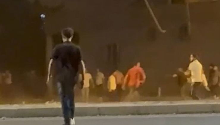 İki aile arasındaki kavgayı ayırmaya çalışırken öldü