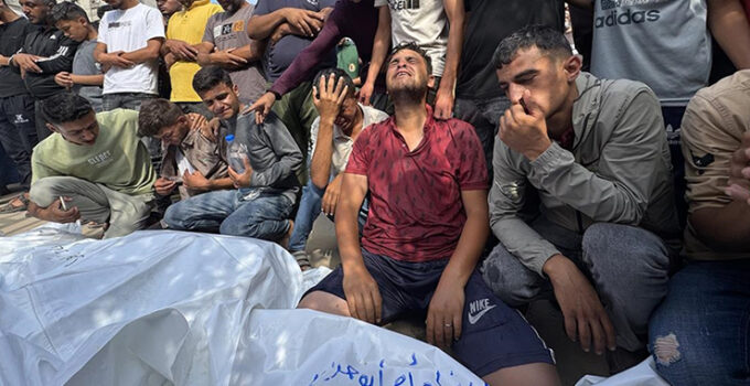 İsrail’in Gazze’ye saldırılarında son 24 saatte 97 kişi hayatını kaybetti