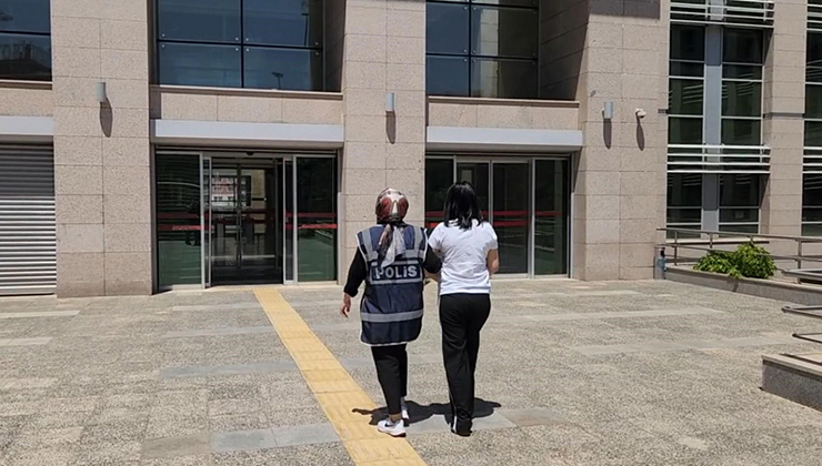 Kadın yolcunun valizinden 3 kilo uyuşturucu çıktı