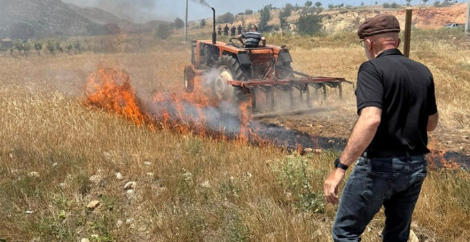 Karaman’da 200 dekar ekili alan yangında kül oldu