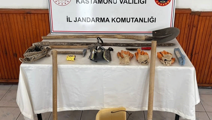 Kastamonu’da kaçak kazı yaparken yakalanan 3 kişi yakalandı