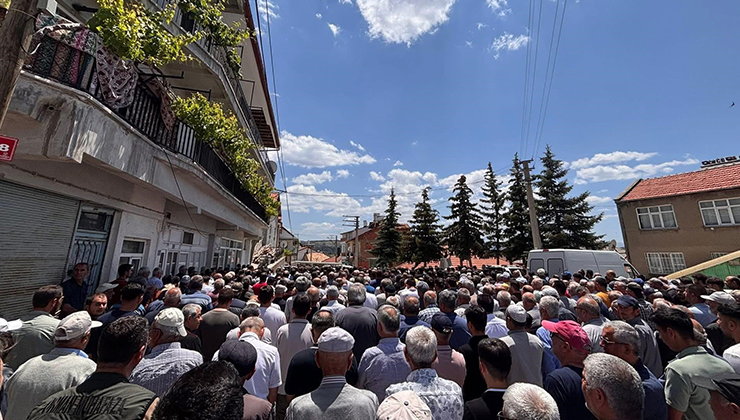 Kayıp kurbanlığını ararken canından olan genç toprağa verildi