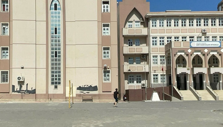Kimliğini bulduğu öğrencinin son anda sınava girmesini sağladı