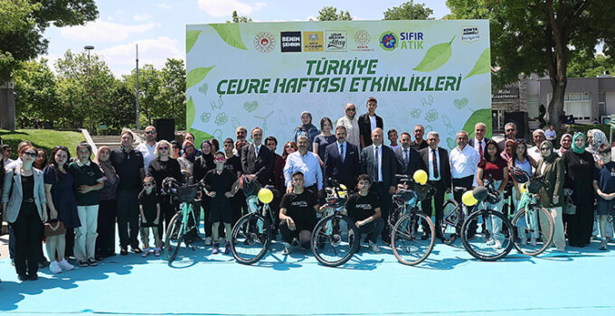 Konya Büyükşehir’in çevre yarışmalarında dereceye giren öğrenciler ödüllendirildi