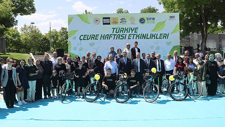 Konya Büyükşehir’in çevre yarışmalarında dereceye giren öğrenciler ödüllendirildi