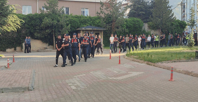 Konya merkezli 10 ilde telefon dolandırıcılğı operasyonunda 8 tutuklama