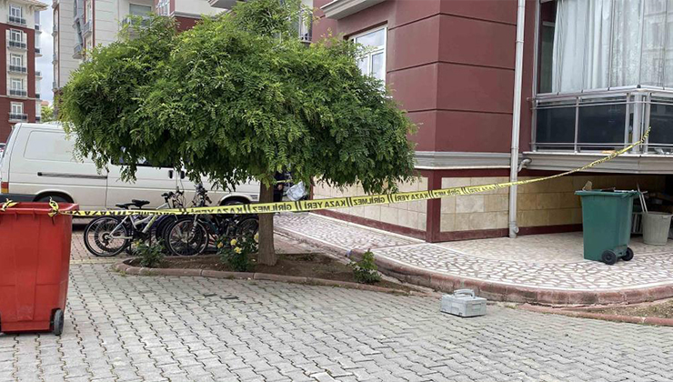 2 yaşındaki çocuğun düşme anı kamerada