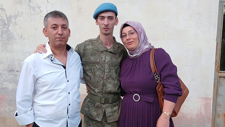 Konya’da asker olmak isteyen engelli genç için temsili “asker eğlencesi” düzenlendi